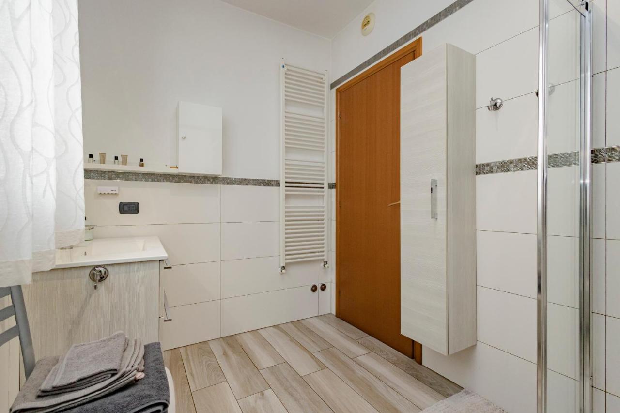 Апартаменты Bomboniera Milano Zona Rho Fiera - Bilocale 70Mq Сенаго Экстерьер фото